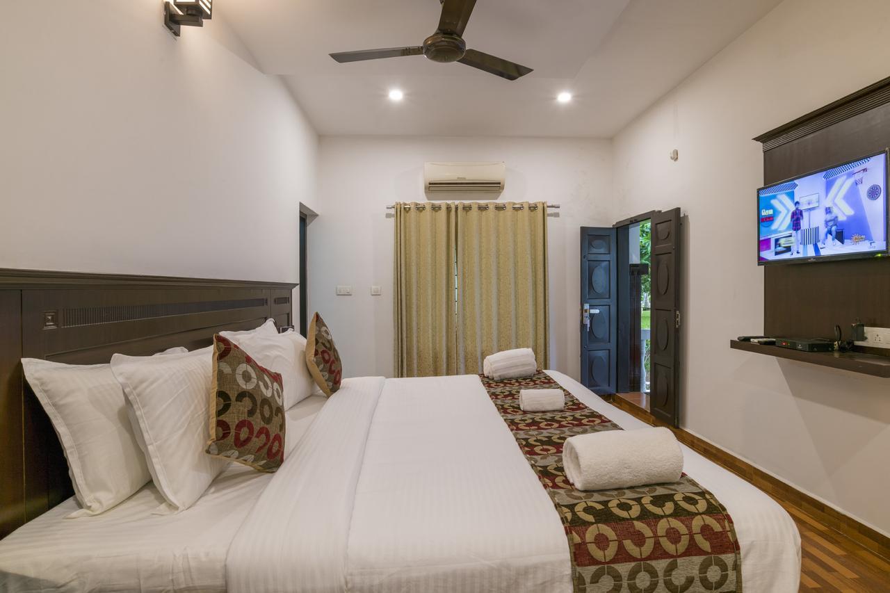 Warmth Lake Haven Alappuzha Exterior foto