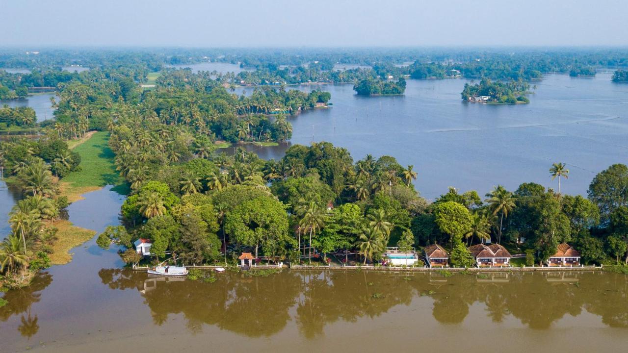 Warmth Lake Haven Alappuzha Exterior foto